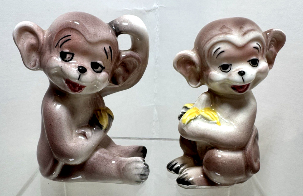 Vintage Monkey Salt and Pepper Shakers JAPAN Eating Bananas 1950s Kitsch Kitchen