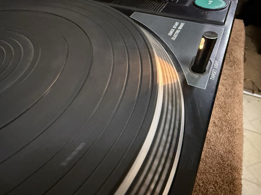 BTS PR96 turntable No Cartridge Read The Description