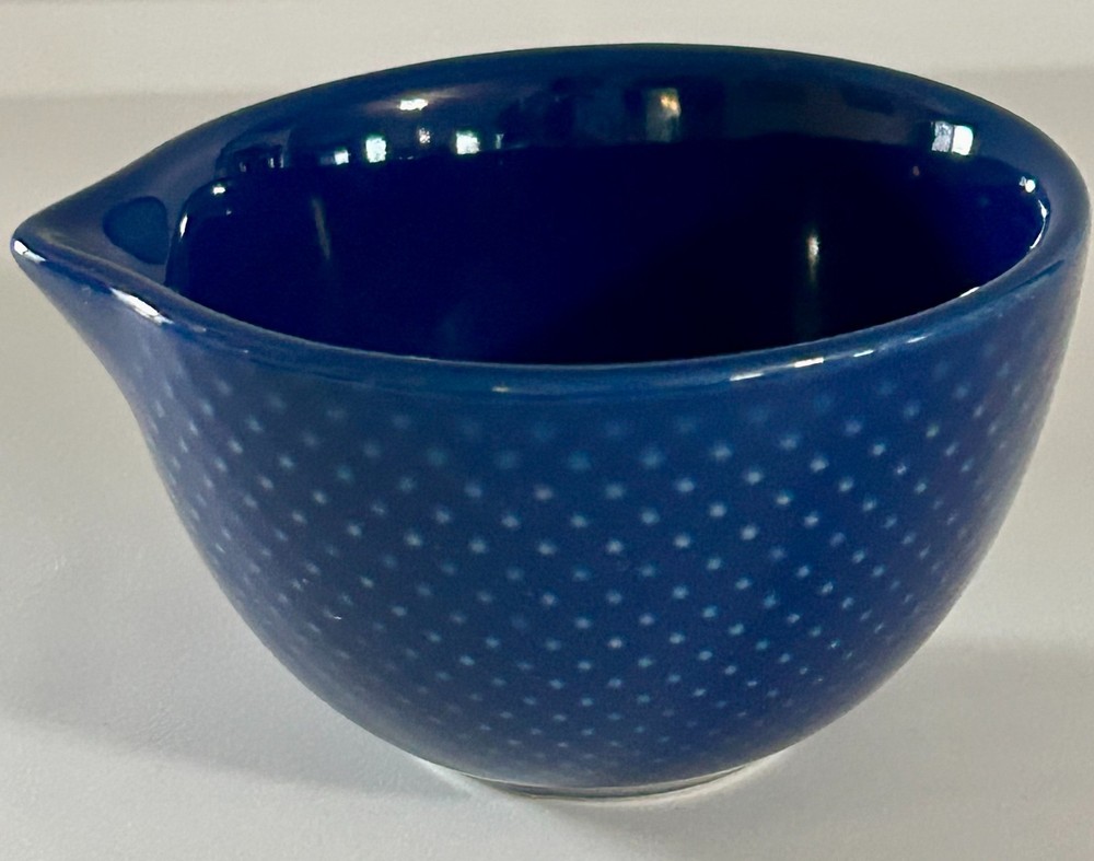 Creative Co-op Unique Textures Nesting Measuring Cups (4)