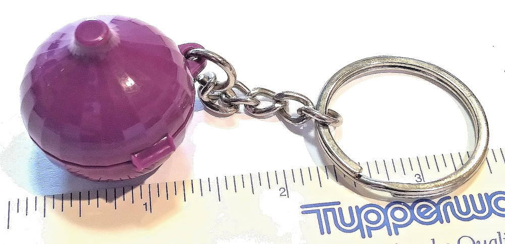 Tupperware Deep Opaque Purple Onion Keeper Keychain - New - Opens