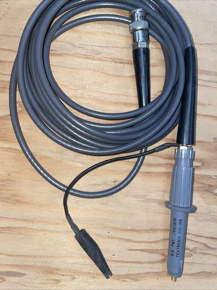 (2) Tektronics Leads, (3) Bannana Leads & Misc Tips