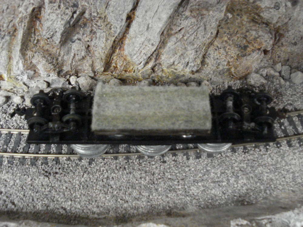 HO train track cleaner car kit