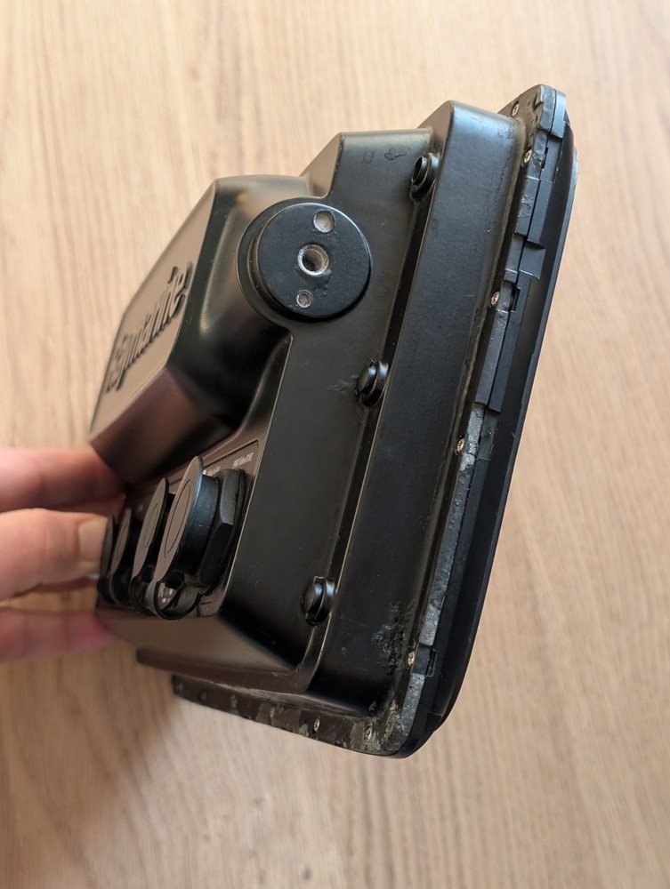 Raymarine e95 Hybrid Touchscreen Multifunction Display model: E70021