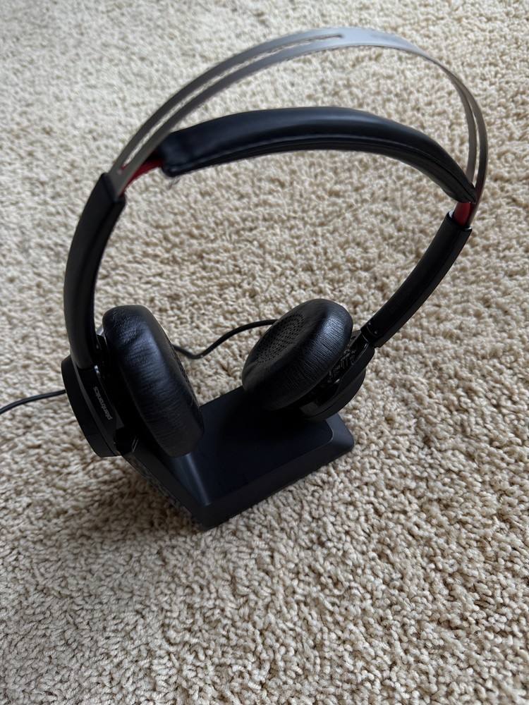 Plantronics J9 -  Bluetooth Wireless Over The Head Headset