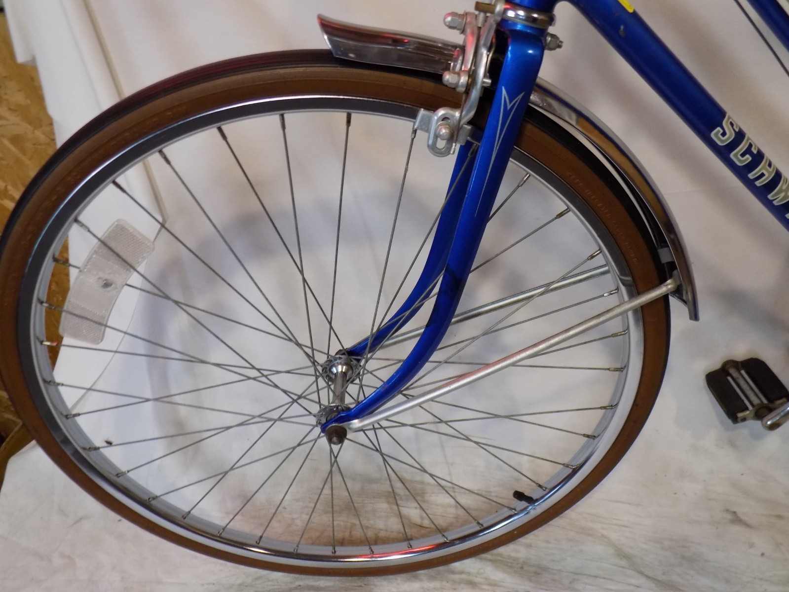 1980 SCHWINN COLLEGIATE LADIES 3-SPEED ROAD CRUISER BIKE BREEZE HOLLYWOOD RACER