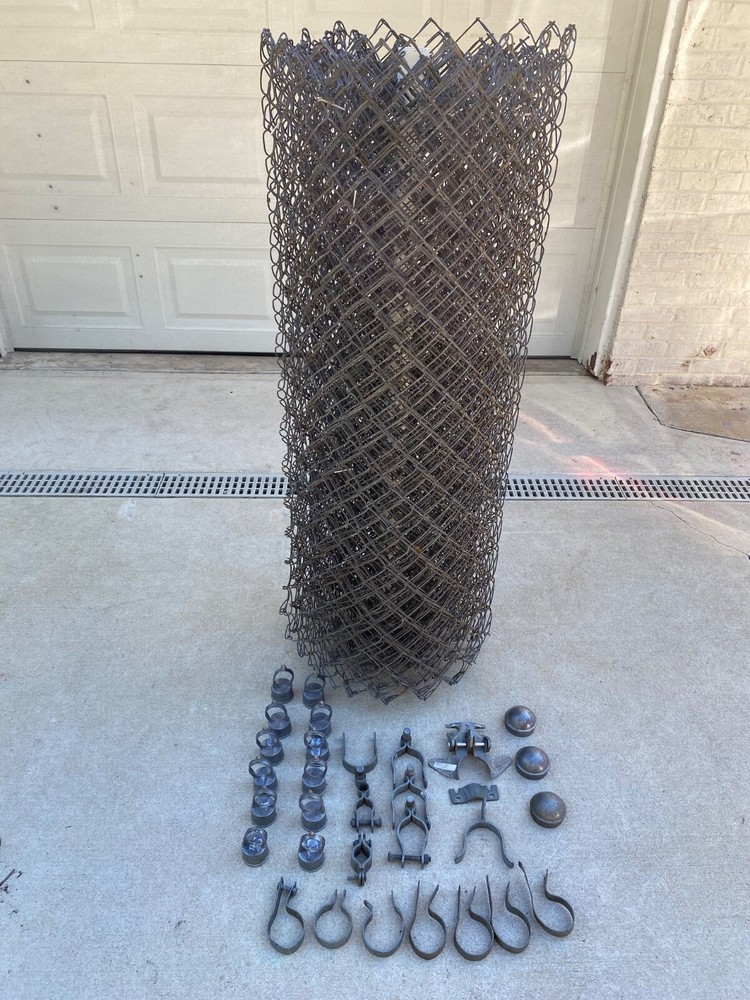 Galvinized chain linked fence 4' x 55'