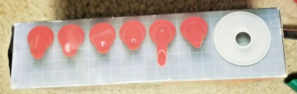 A Aronson Cookie Press & Icing Set - W/17 Disks & 6 Decorating Tips Lightly Used