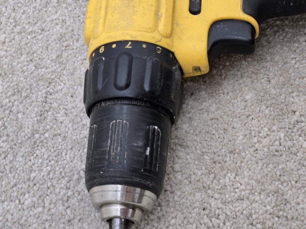 Dewalt Cordless Drill 20 volt 1/2" tested tool only DCD771 black yellow