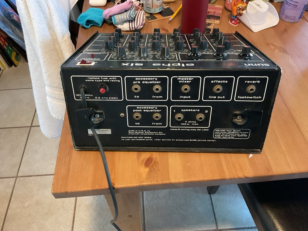 Sunn Alpha Six mixer