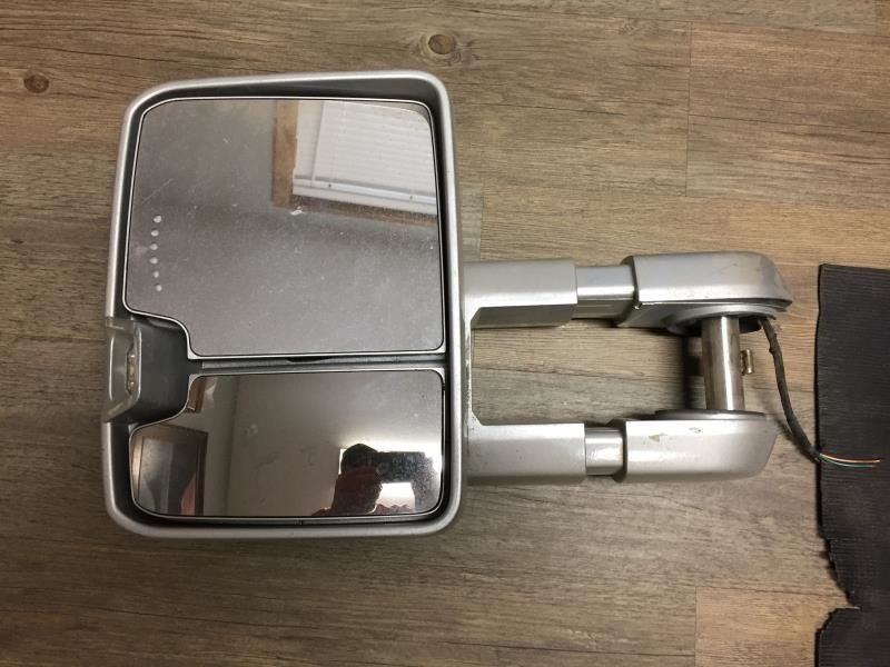 SIERRA250 2015 Glove Box 18882