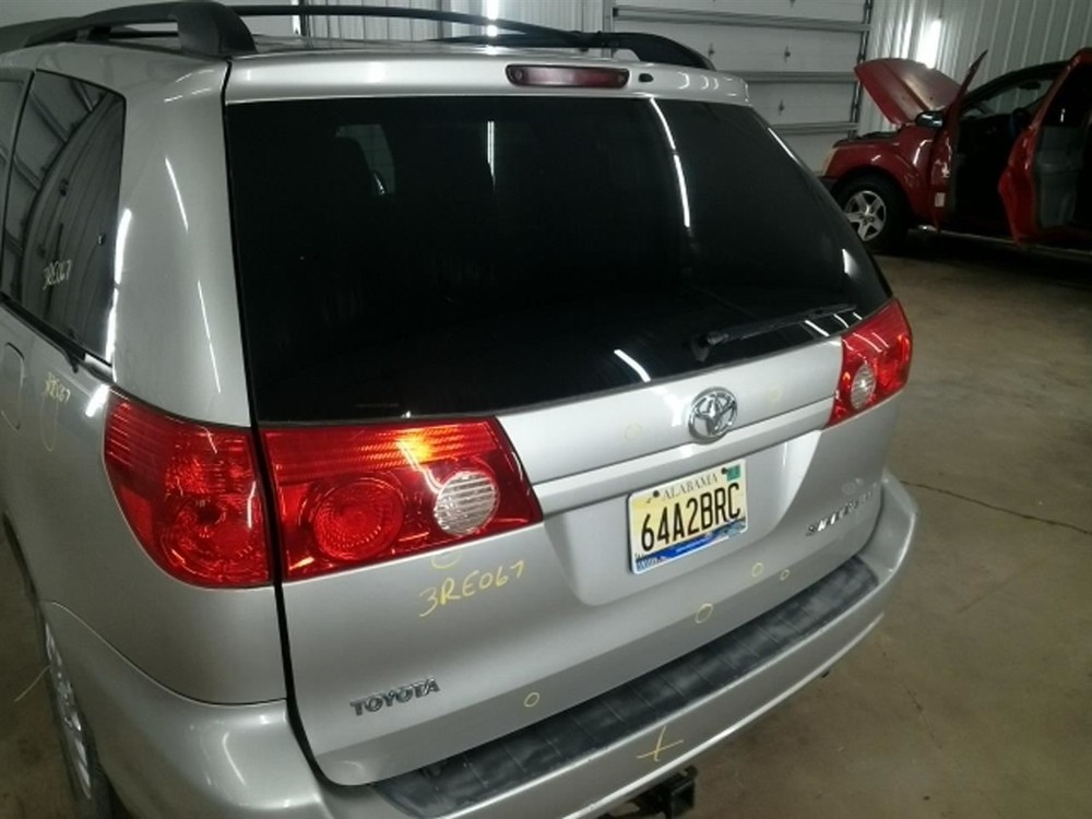 SIENNA 2010 Keys/Latches/Locks 104972369