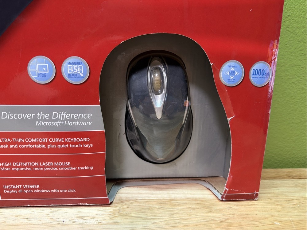 Microsoft Wireless Laser Desktop 5000 Comfort Curve Keyboard + HD Laser Mouse