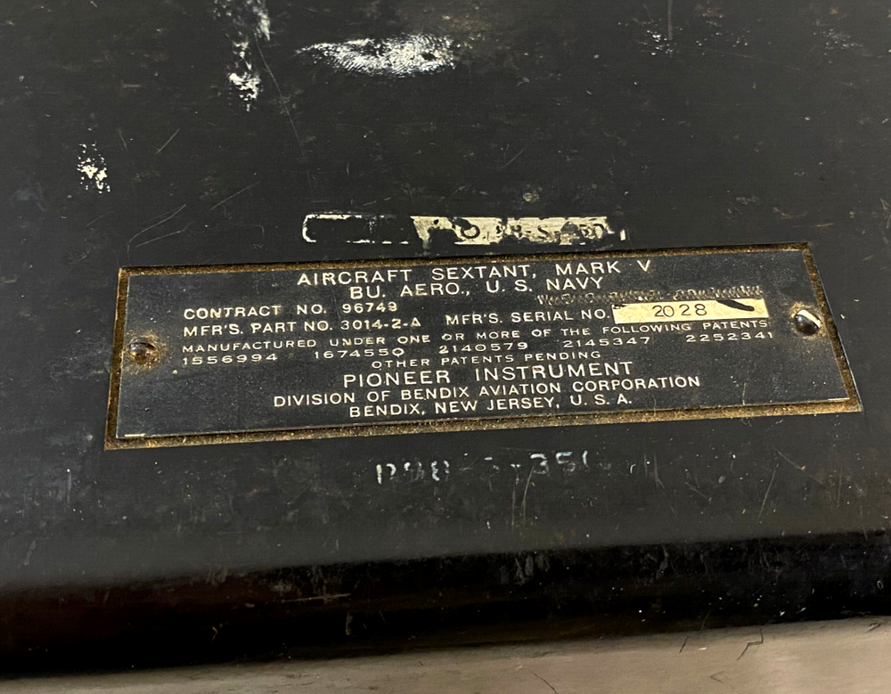 Bendix Aircraft Sextant Mark V U.S. Navy 3014-2-A Serial #2028 + Case UNTESTED
