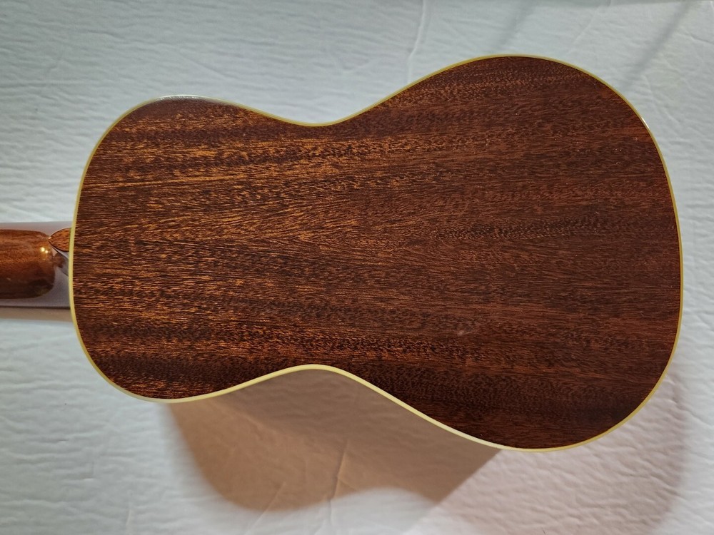 Solid Wood Ukulele Style 5