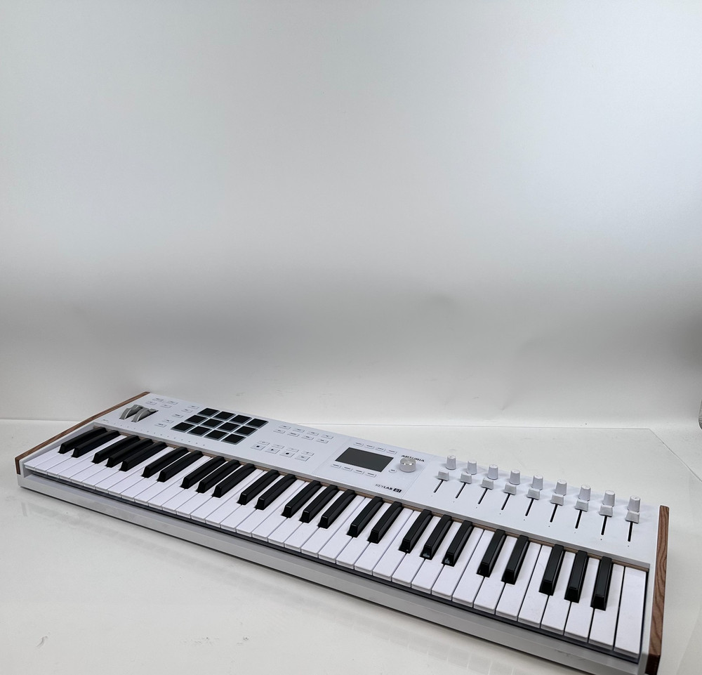 Arturia KeyLab MK3 61-Key Universal MIDI Controller White; AS-IS