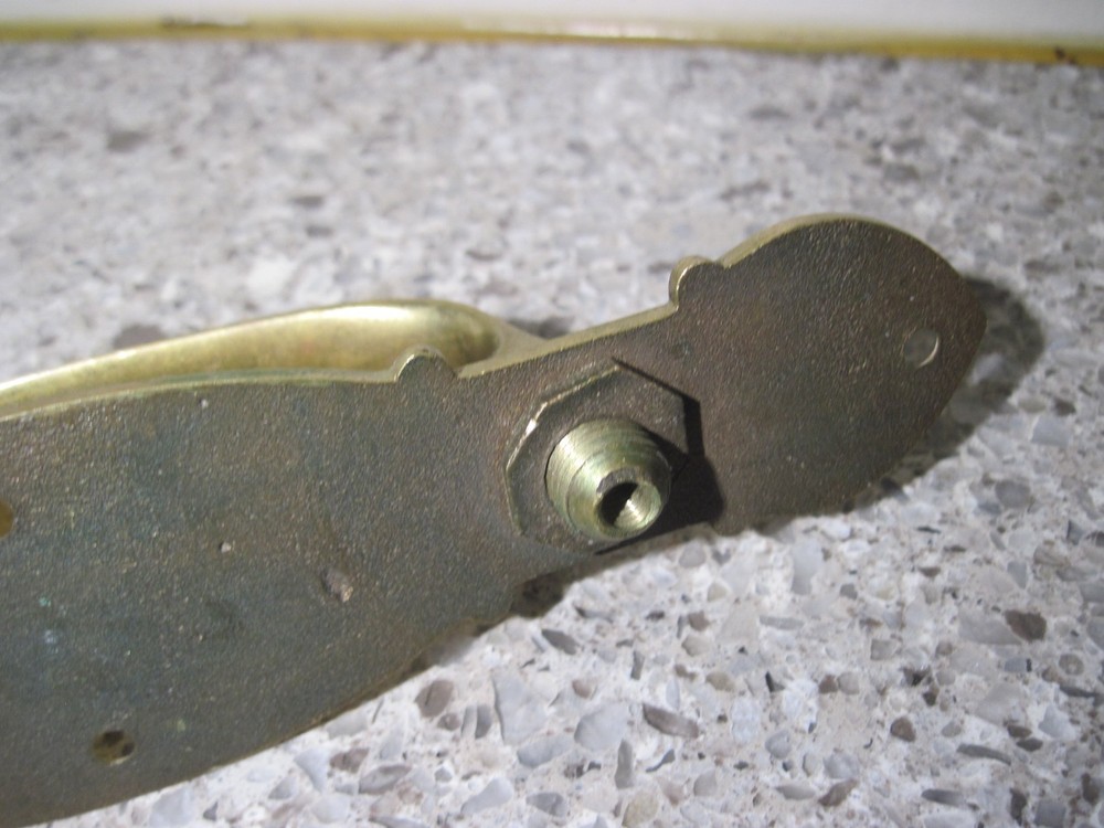 Vintage Solid Brass Door Pull Handle with Thumb Latch #9 / 9-1/8"