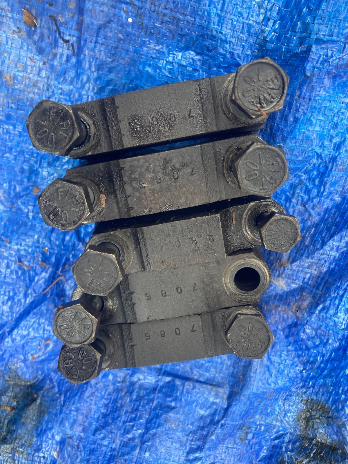 FIAT 124 SPIDER ENGINE MAIN CAPS CAPS