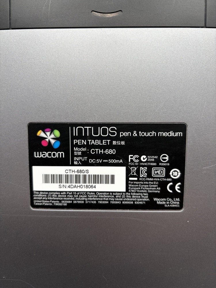 Wacom CTH-680 Intuos Medium Creative Pen & Touch Tablet Only Good Tested