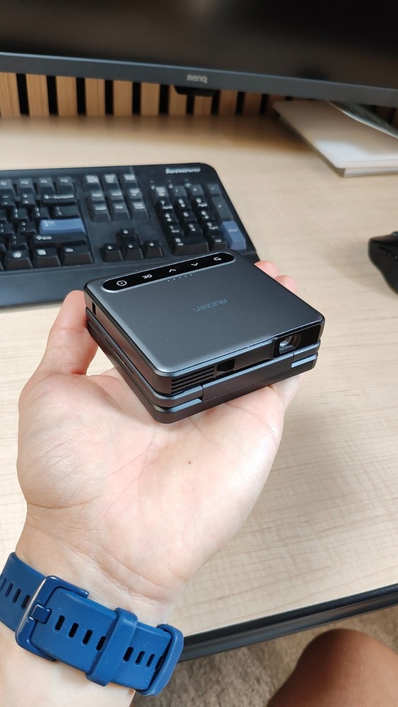 Zip Tri-Fold Truly Portable DLP Projector,Full-Screen Mode,Type-C Fast Charging