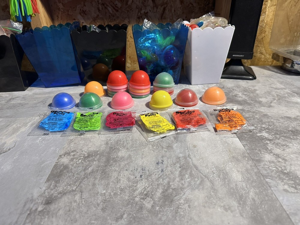 5 Pcs 2 Inch Vending Machine Capsules - Bouncing Putty. Wow!!! Top Seller!!!