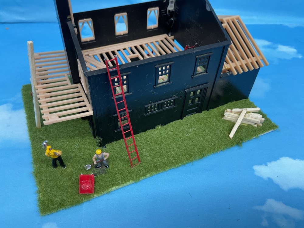 2 STORY HOUSE UNDER CONSTRUTION