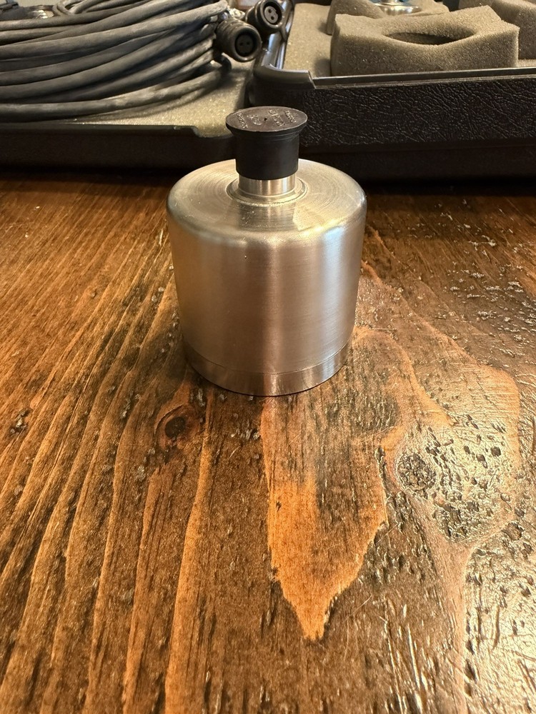 PCB Piezotronics 393B31 Seismic ICP Accelerometer