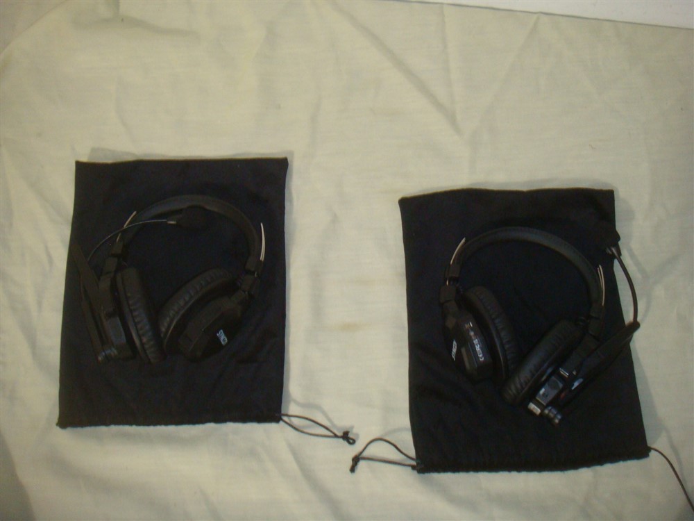 2 QTY SYNCO XTALK SMAX2 FULL-DUPLEX WIRELESS INTERCOM HEADSETS