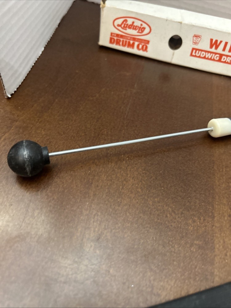 1960s Ludwig No. 193 White Black Model Retractable Brushes