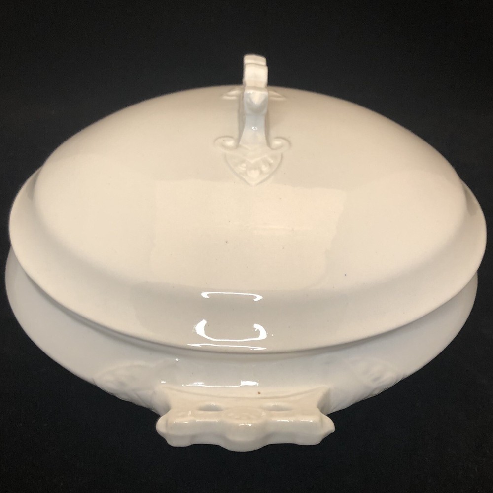 Thomas Elsmore & Son White Covered Casserole England