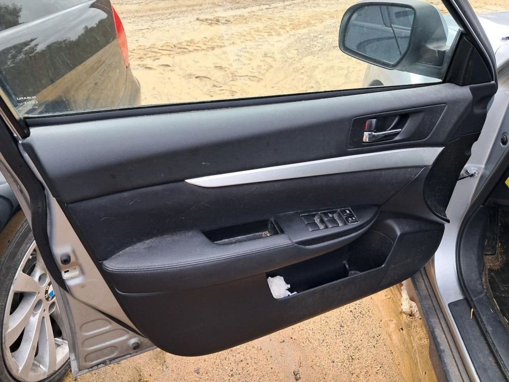 LEGACY 2012 Glove Box 4807273