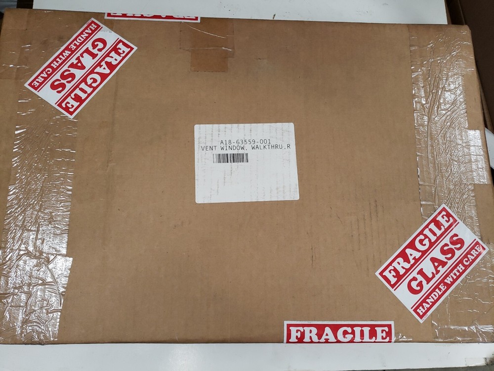 A18-63559-001 Freightliner Vent Window