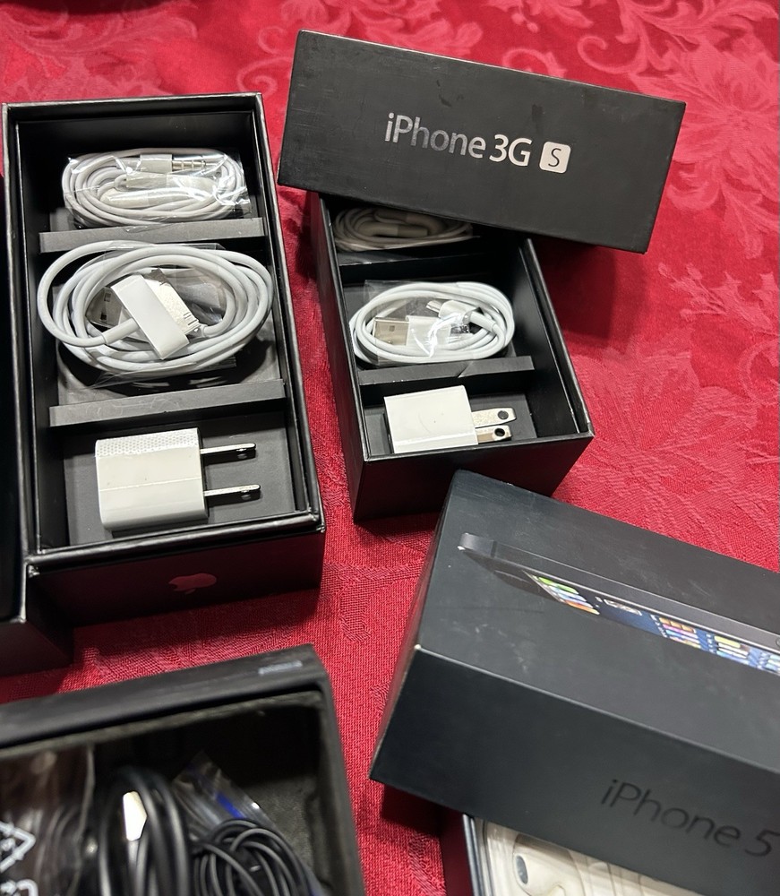 Large Mixed Lot Apple Cord, Earbuds, & Accessories – AS-IS Untested. BOXES EMPTY