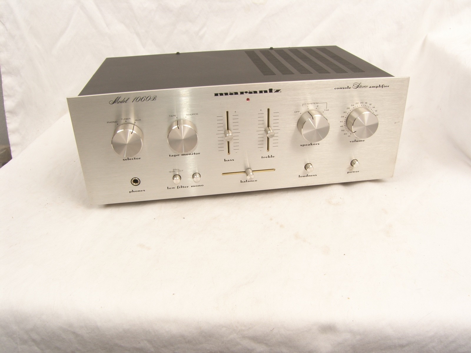 Vintage Marantz 1060B Integrated Stereo Amplifier 1970s Unrestored Sounds Nice