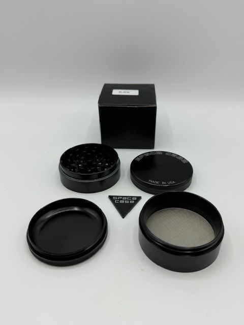 Space Case Magnetic Herb Grinder - Matte Black Aluminum - 4 pc Medium