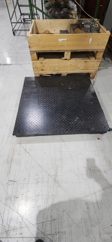 PINNACLE FLOOR SCALE PS3000-Used