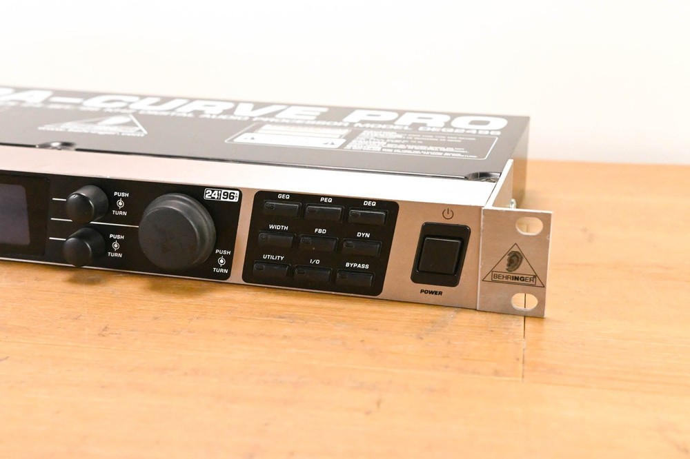 Behringer Ultracurve Pro DEQ2496 Equalizer and Mastering Processor CG01Y4E