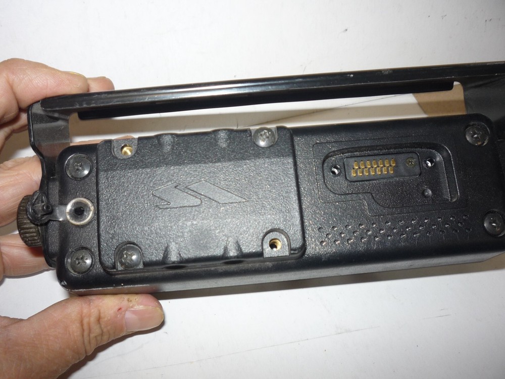 VERTEX STANDARD 2-WAY RADIO HEAD UNIT - UNTESTED