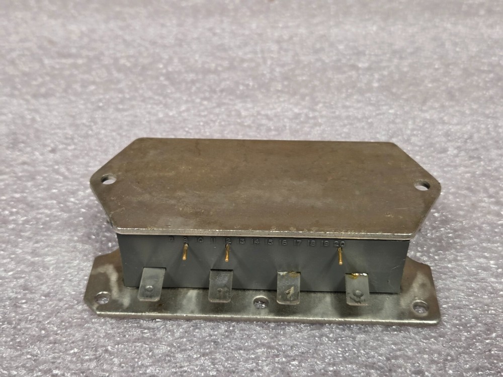 '1 PIECE' - PN# FBH-60-012, FBH60-12 - LAMBDA - POWER HYBRID VOLTAGE REGULATOR