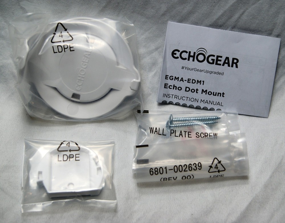 echogear wall mount egma-edm1-w2 white for amazon echo dot 3rd gen