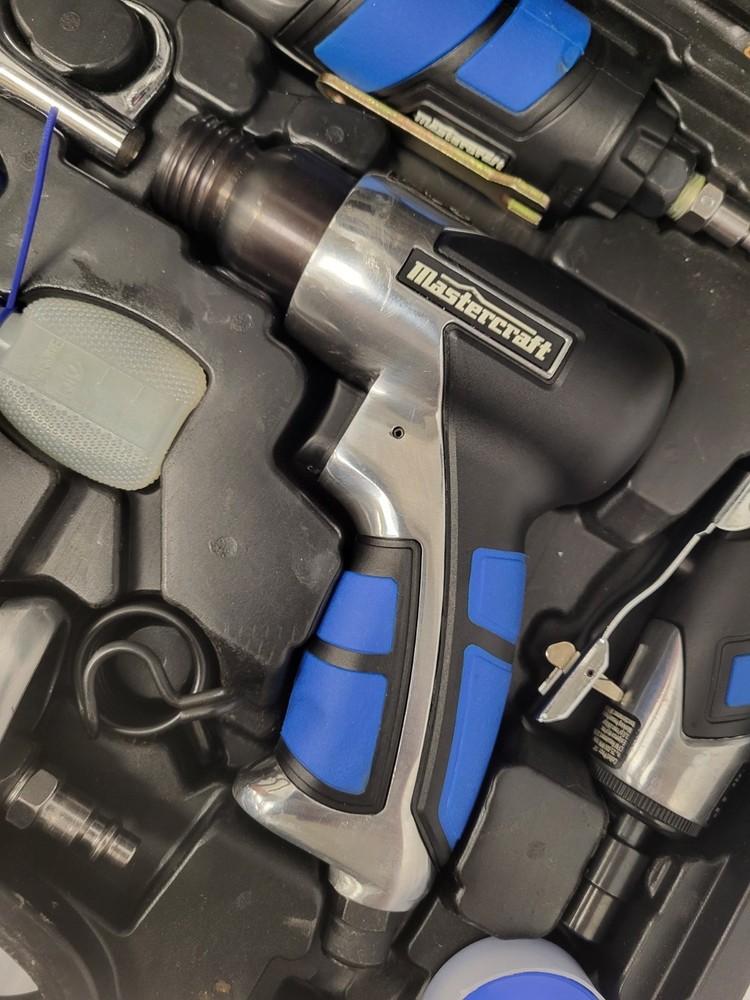 (N93672-4) Mastercraft 72pc Air Tool Kit