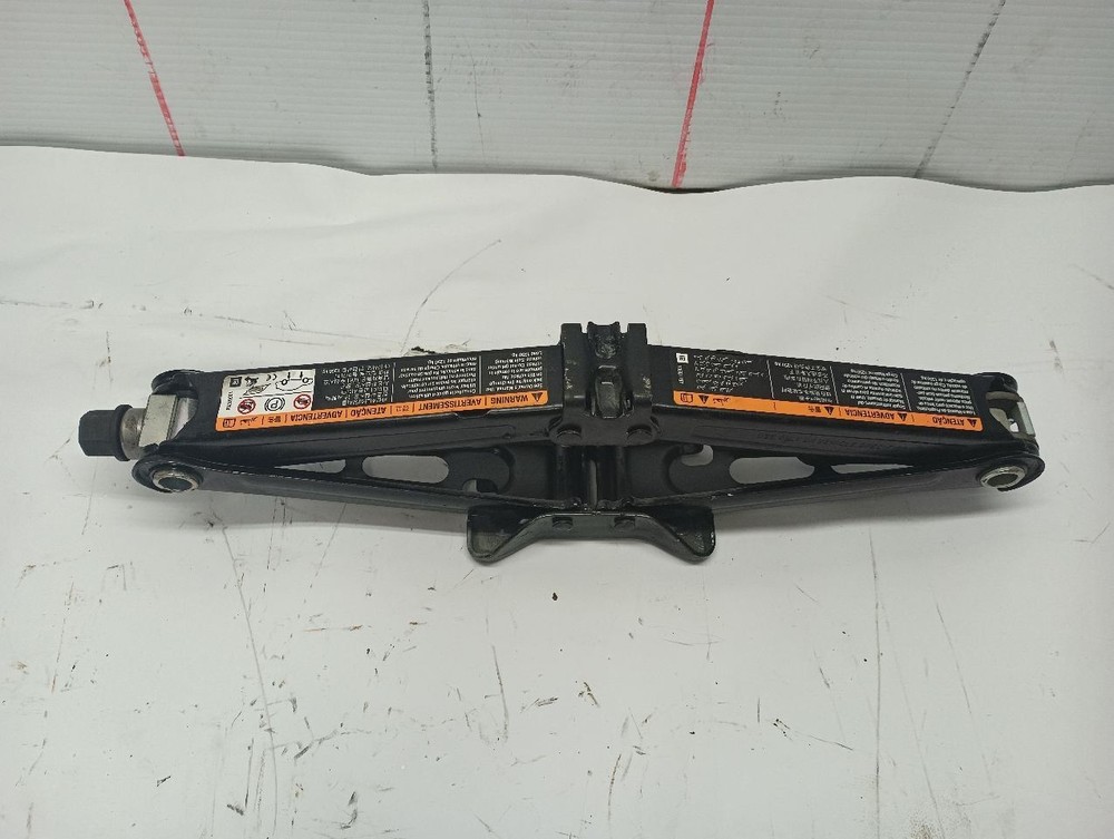 2012 CRUZE Jack less Tools 12718904