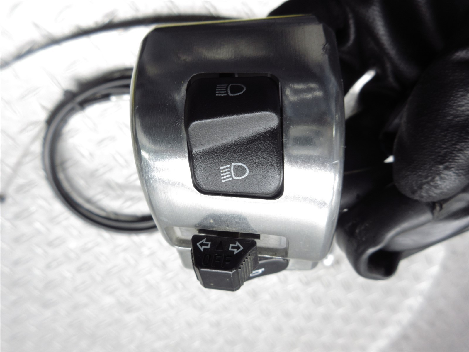 2009 04-16 Yamaha VStar 650 Classic XVS650 Left Handlebar Switch Clutch Perch