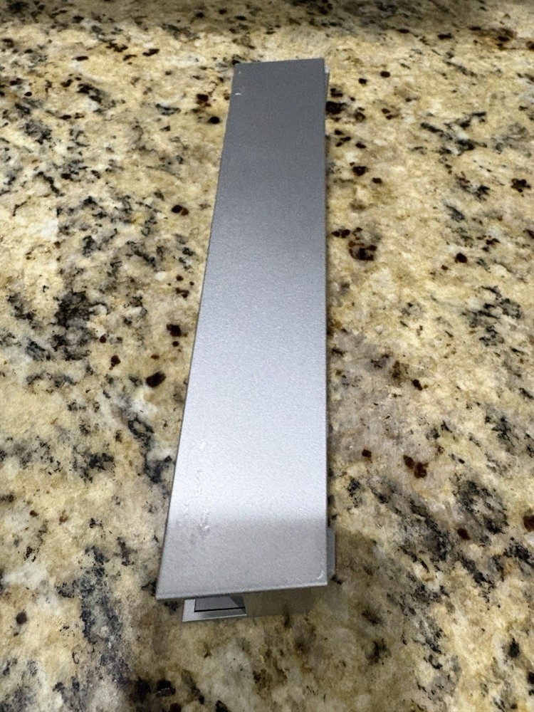 Authentic Nintendo Wii Plastic Stand Silver