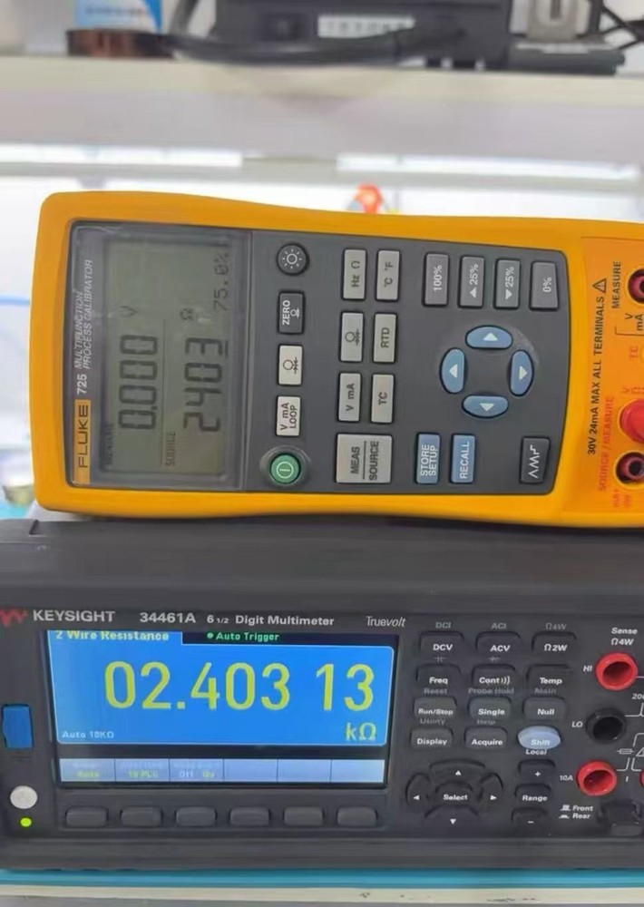 Fluke 725 Multifunction Process Calibrator CALIBRATED !
