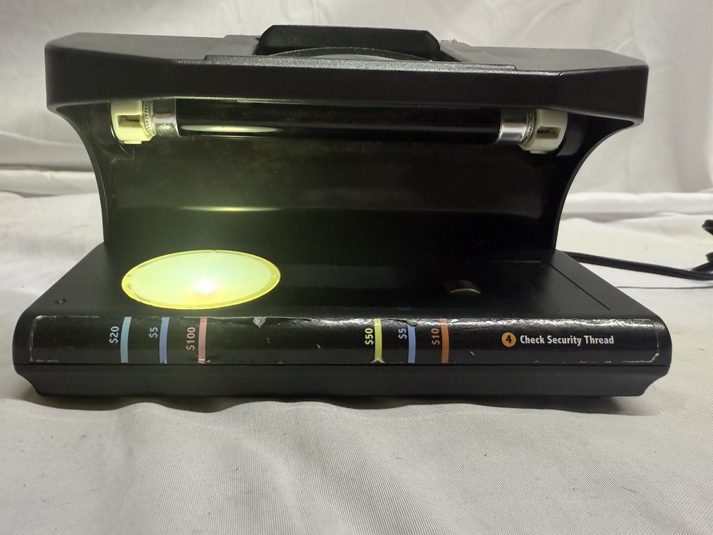 Royal Sovereign counterfeit detector