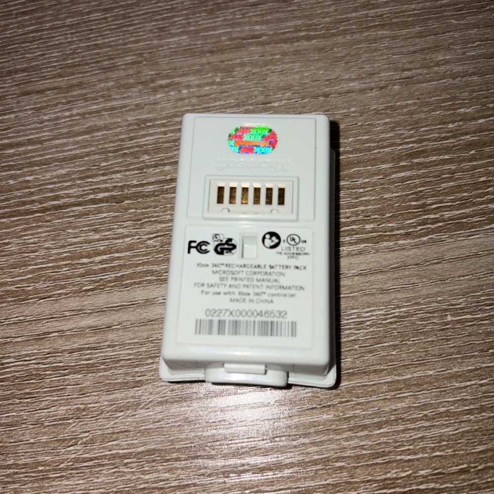 Xbox 360 White Rechargeable Battery Pack for Controller OEM
