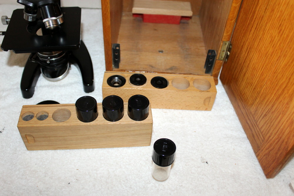 Zeiss Winkel 87772 Monocular Microscope in Original Oak Locking Case + Lenses