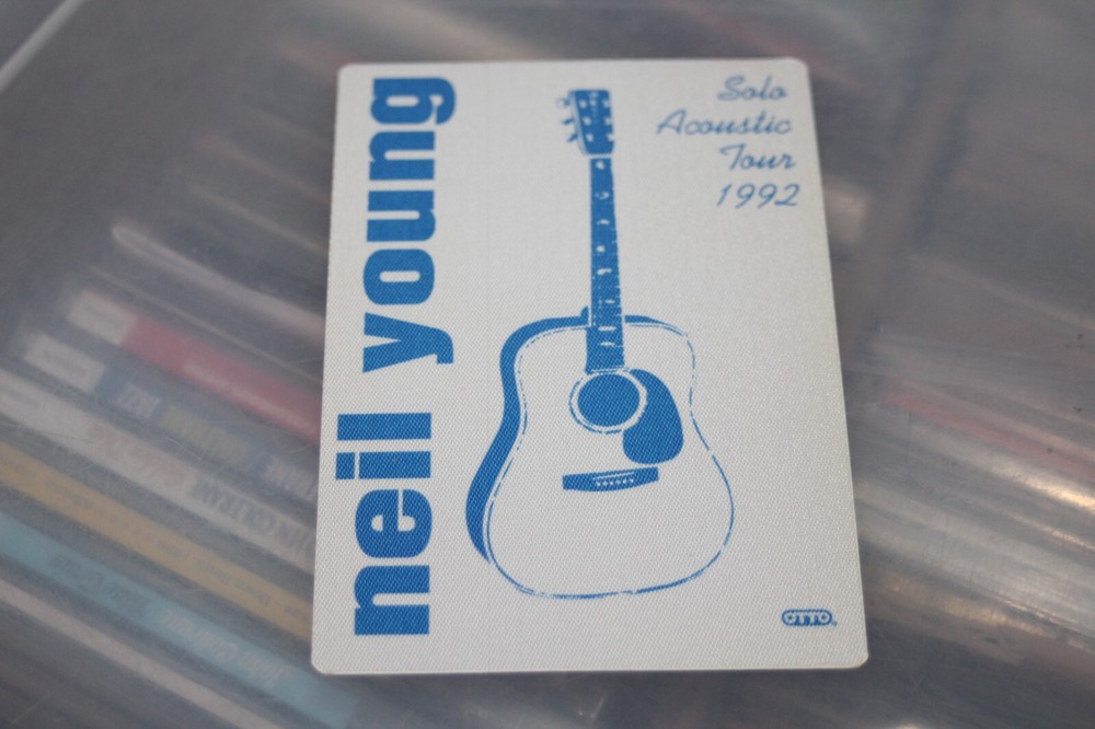 Neil Young  -  Unused Backstage Pass #1 - FREE POSTAGE - Solo Acoustic 1992