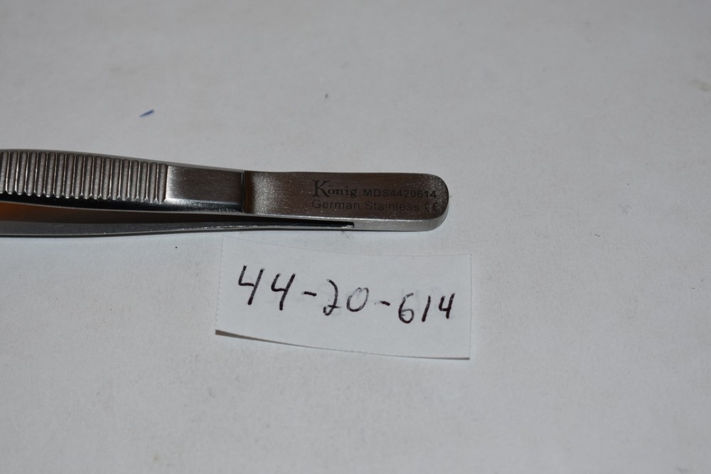 MDS4420614 KONIG LUCAE DRESSING FORCEPS 5 1/2" SERRATED