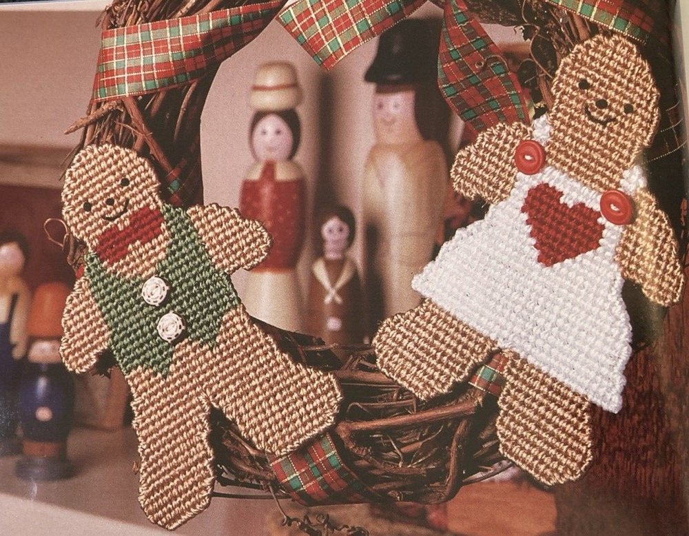 Vtg Rare Heartwarming Plastic Canvas pattern book 1996